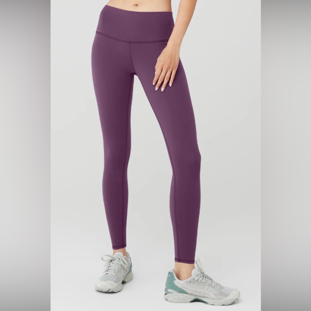 ALO yoga 7/8 Airbrush High Wait leggings in dark plum